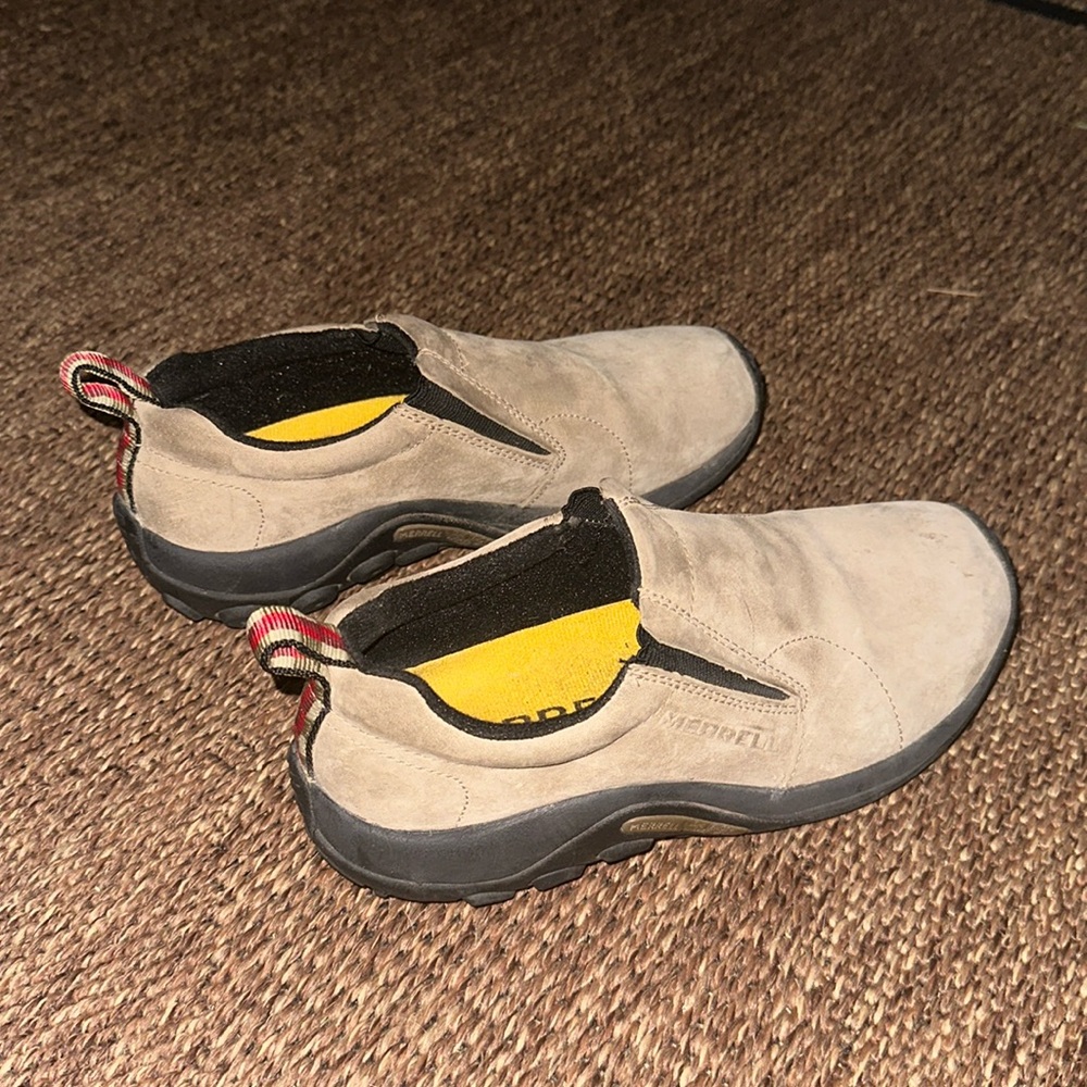 Super cute semi used but I prefer a little worn look than brand spankin new !